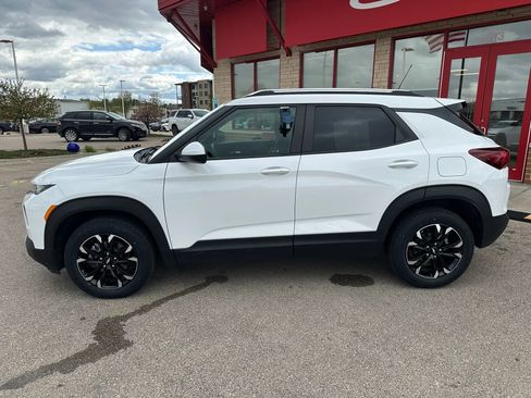 Used 2023 Chevrolet TrailBlazer LT AWD/4WD image 9