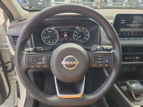 Certified 2023 Nissan Rogue SV image 28