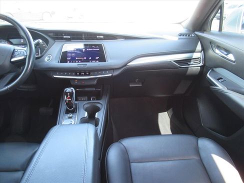 Used 2020 Cadillac XT4 Premium Luxury FWD image 14
