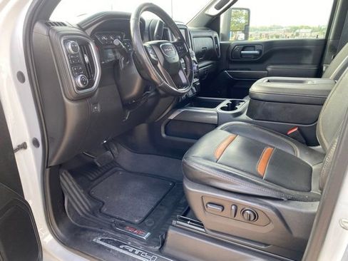 Used 2022 GMC Sierra 2500 AT4 w/ Gooseneck/5TH Wheel Package AWD/4WD image 9