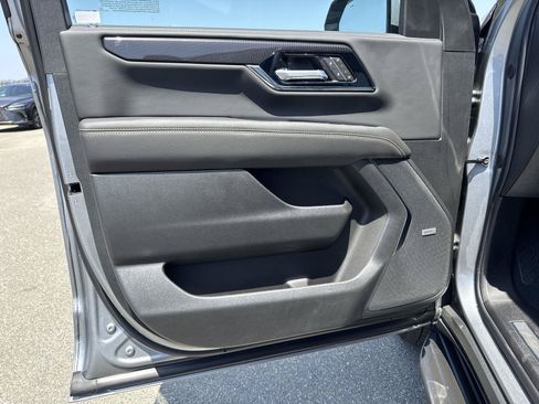 New 2026 GMC Yukon XL Elevation w/ Elevation Premium Package RWD image 18