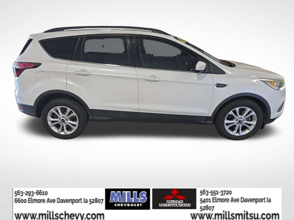 Used 2017 Ford Escape SE w/ SE Leather Comfort Package FWD image 6