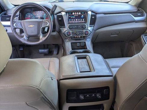 Used 2017 Chevrolet Suburban LT image 16