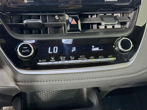 Used 2021 Toyota Corolla SE FWD image 17