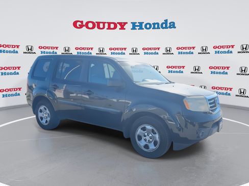 Used 2014 Honda Pilot LX image 2