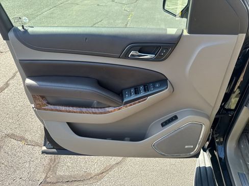 Used 2016 Chevrolet Suburban LTZ AWD/4WD image 20