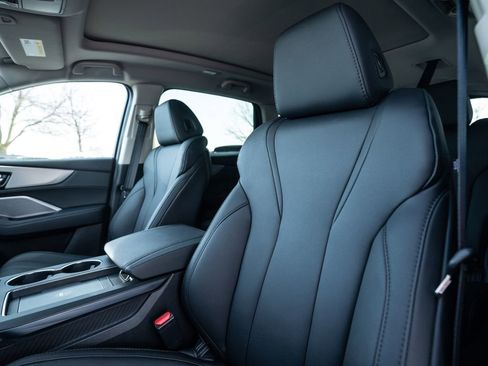 Certified 2026 Acura MDX SH-AWD image 8