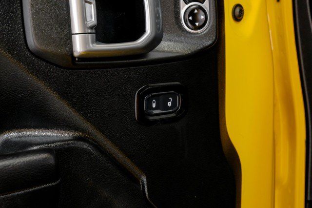 Used 2018 Jeep Wrangler Unlimited Sport S AWD/4WD image 46