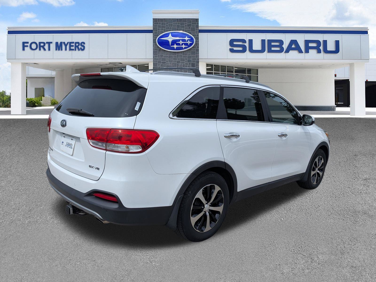 Used 2016 Kia Sorento EX w/ EX Premium Package FWD image 4