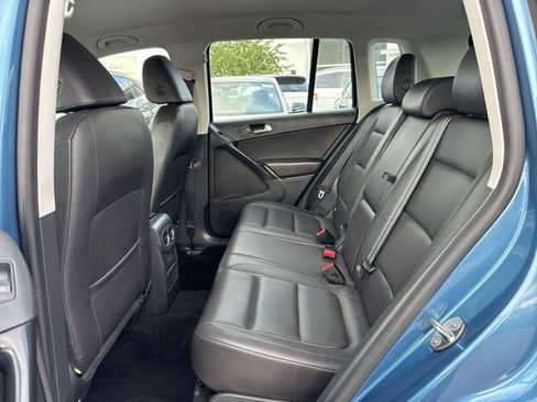 Used 2017 Volkswagen Tiguan S FWD image 24