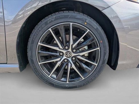 Used 2024 Toyota Camry SE FWD image 21