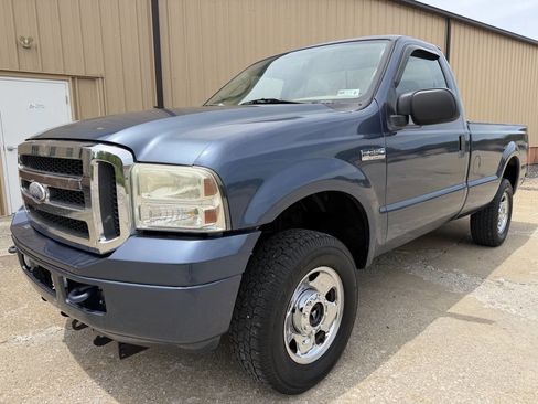 Used 2005 Ford F250 XLT AWD/4WD image 1