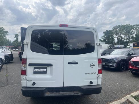 Used 2019 Nissan NV 2500 S w/ Back Door Glass Package RWD image 4
