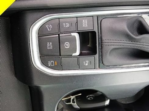 Used 2020 Hyundai Santa Fe Limited AWD/4WD image 25