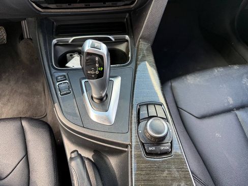 Used 2016 BMW 320i Sedan RWD image 18