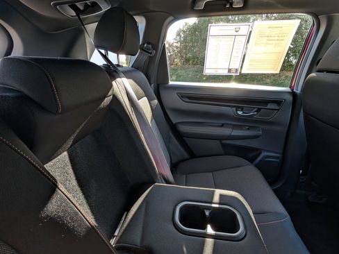 Used 2024 Honda CR-V Sport image 30