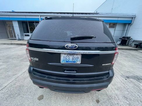Used 2014 Ford Explorer XLT w/ Equipment Group 202A FWD image 6