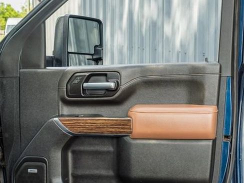 Used 2022 Chevrolet Silverado 3500 High Country image 43