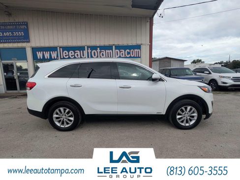 Used 2018 Kia Sorento AWD image 2