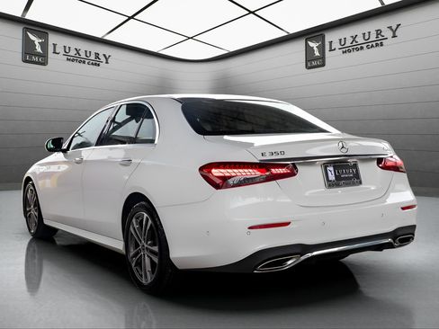 Used 2022 Mercedes-Benz E 350 4MATIC Sedan image 6