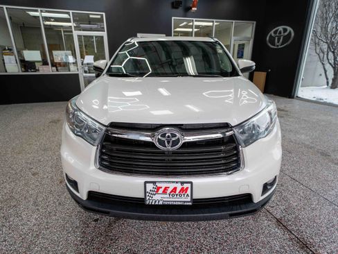 Used 2015 Toyota Highlander XLE image 6