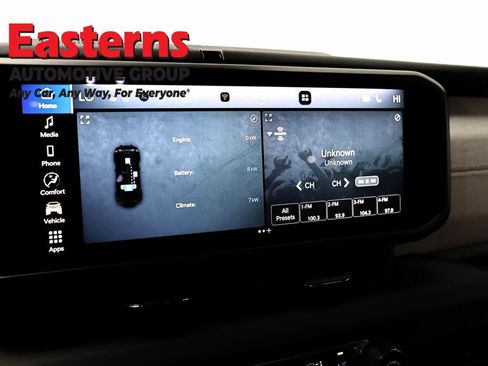 Used 2025 Jeep Wrangler Unlimited Sahara AWD/4WD image 19