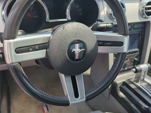 Used 2007 Ford Mustang GT RWD image 8