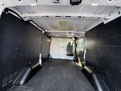 Used 2018 Ford Transit 250 130 Low Roof RWD image 45