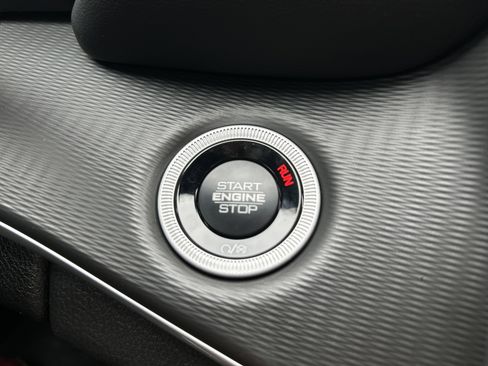 New 2025 Jeep Grand Cherokee Altitude image 26