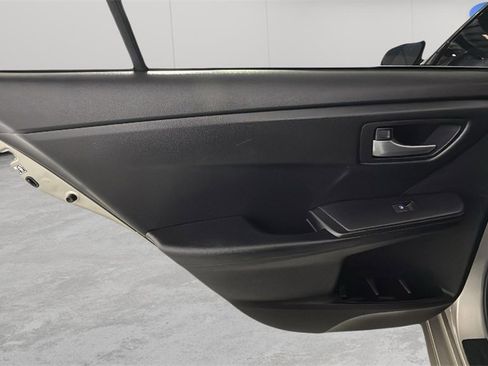 Used 2017 Toyota Camry XLE image 30
