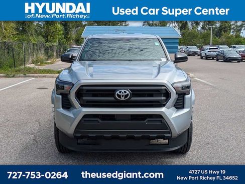 Used 2025 Toyota Tacoma SR RWD image 8
