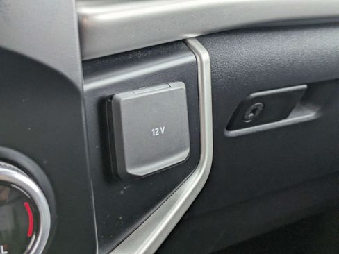 Used 2024 Ford Expedition XLT AWD/4WD image 25
