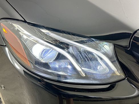 Certified 2018 Mercedes-Benz E 400 4MATIC Sedan image 41