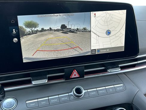 Used 2024 Hyundai Elantra SEL image 28