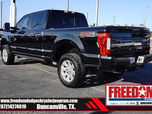 Used 2017 Ford F250 Platinum w/ Platinum Ultimate Package AWD/4WD image 3