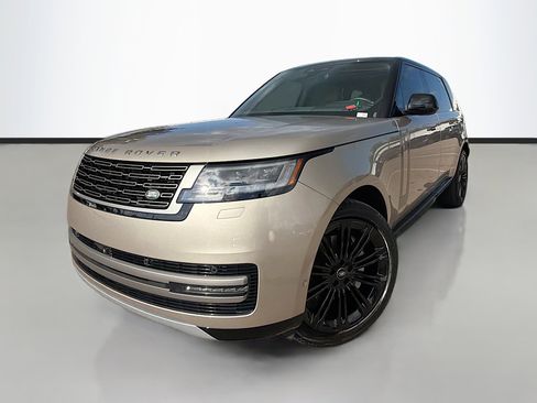 Used 2024 Land Rover Range Rover Long Wheelbase SE image 1