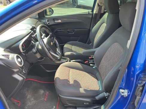 Used 2017 Chevrolet Sonic LT w/ Fun and Sun Package image 11