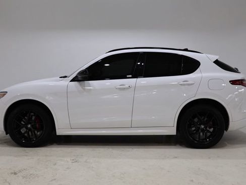 Used 2020 Alfa Romeo Stelvio Ti Sport w/ Quick Order Package 22S Sport AWD/4WD image 4