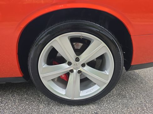 Used 2009 Dodge Challenger SRT8 w/ SRT Option Group II RWD image 33