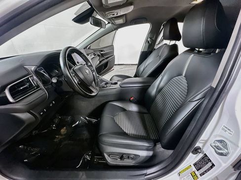 Used 2023 Toyota Camry SE FWD image 15
