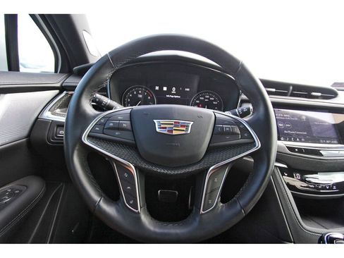 Certified 2024 Cadillac XT5 Sportv w/ Technology Package image 9