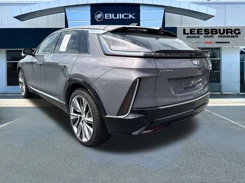 Used 2025 Cadillac Lyriq Luxury w/ LPO, Floor Liner Package AWD/4WD image 5