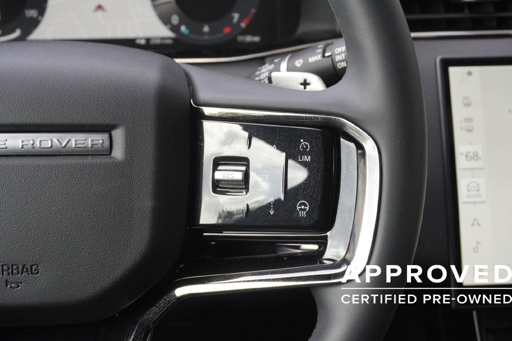 Used 2026 Land Rover Range Rover Evoque S AWD/4WD image 13