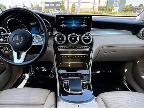 Used 2022 Mercedes-Benz GLC 300 image 16