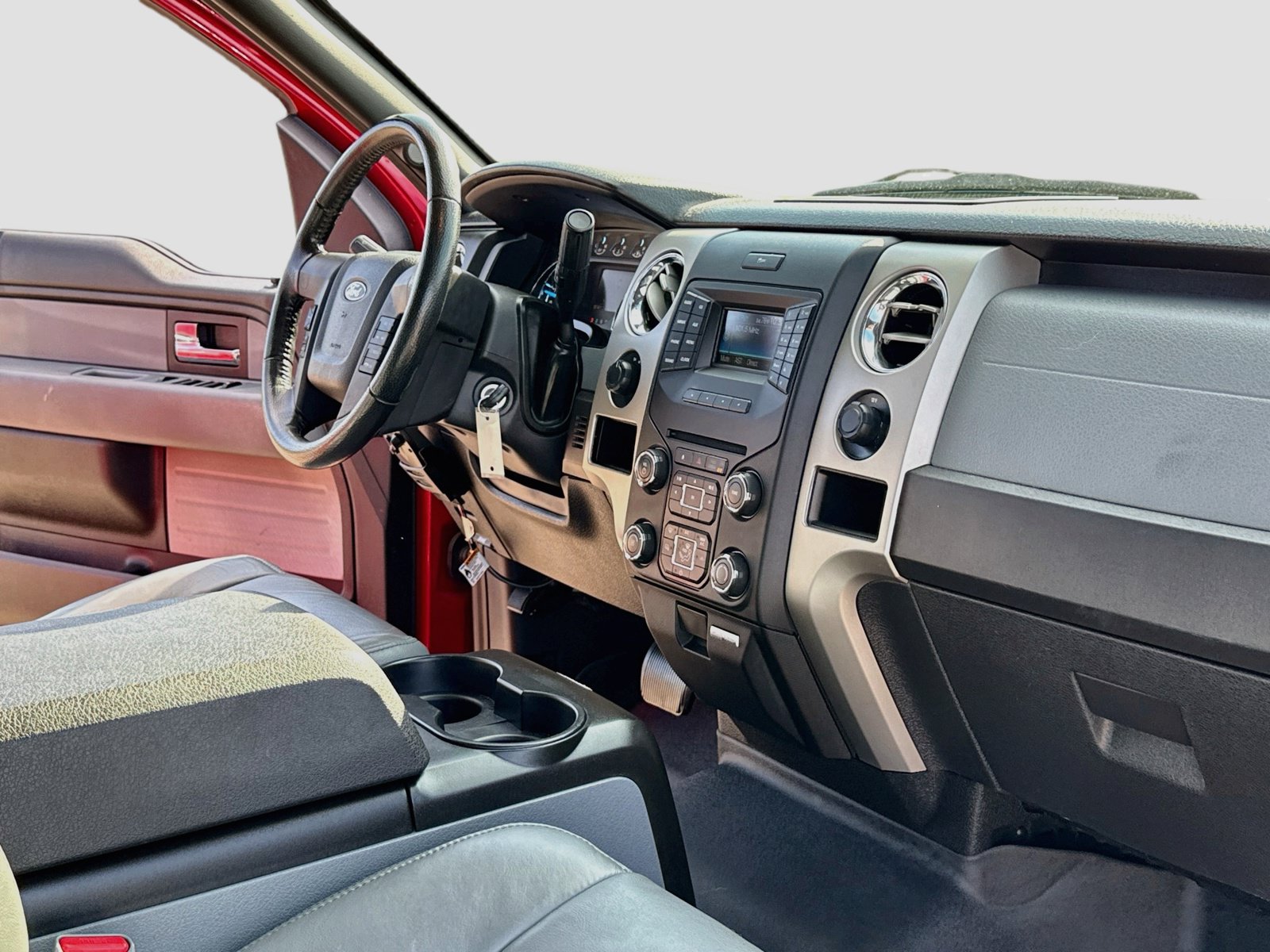 Used 2014 Ford F150 XLT w/ XLT Chrome Package AWD/4WD image 16