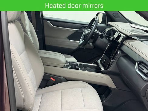 Certified 2025 GMC Acadia Elevation w/ Black Edition FWD image 22