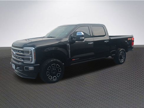 Used 2024 Ford F250 Platinum image 2