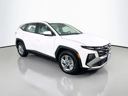 New 2026 Hyundai Tucson SE FWD image 3