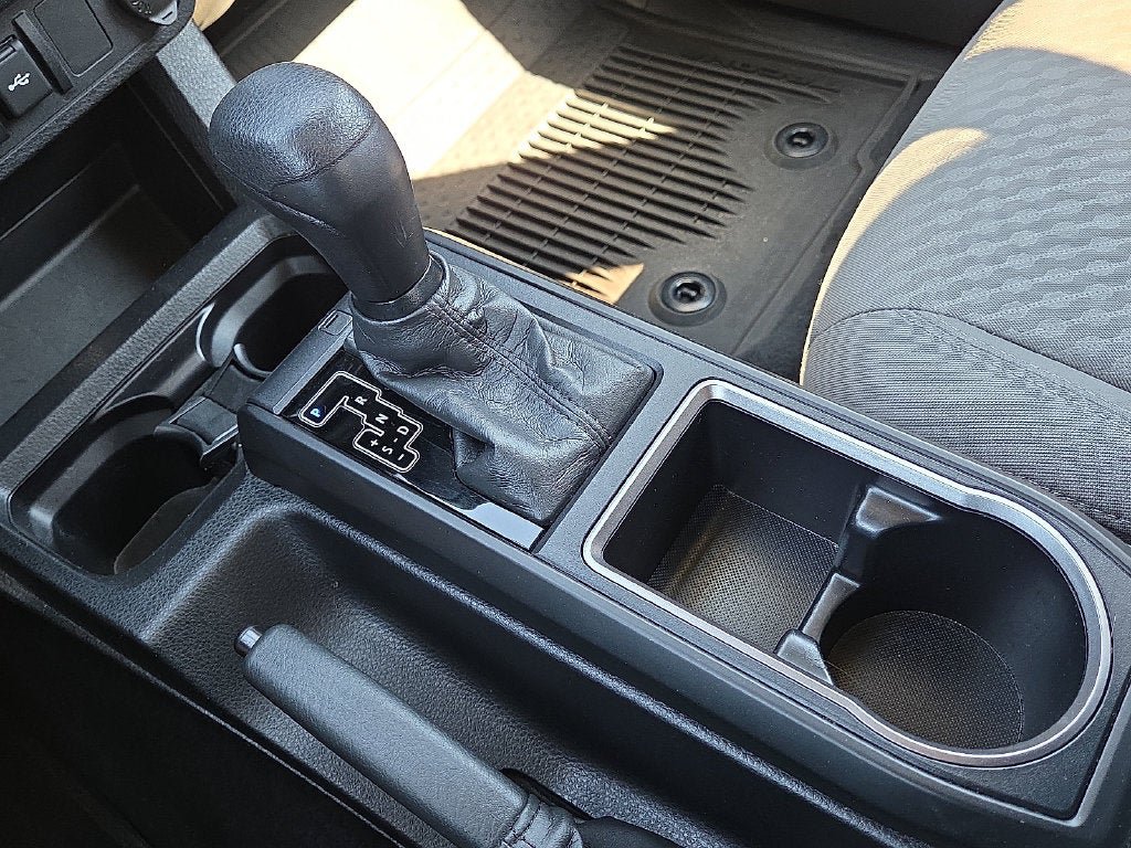 Used 2023 Toyota Tacoma SR AWD/4WD image 23