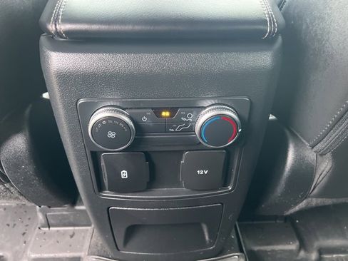 Certified 2022 Ford Explorer XLT w/ Equipment Group 202A image 20